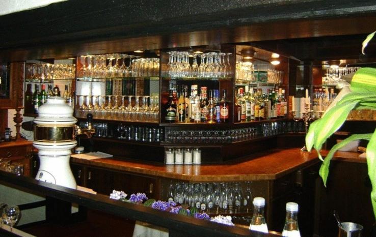 פטנסן Hotel Restaurant Zur Linde מראה חיצוני תמונה