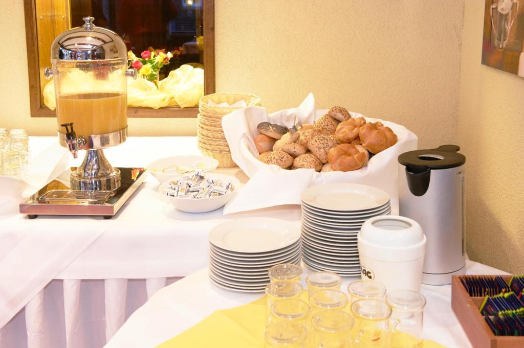 פטנסן Hotel Restaurant Zur Linde מראה חיצוני תמונה