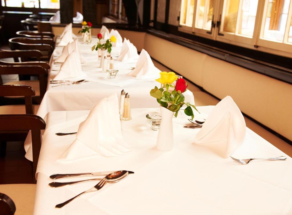 פטנסן Hotel Restaurant Zur Linde מראה חיצוני תמונה