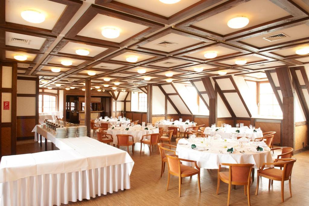 פטנסן Hotel Restaurant Zur Linde מראה חיצוני תמונה