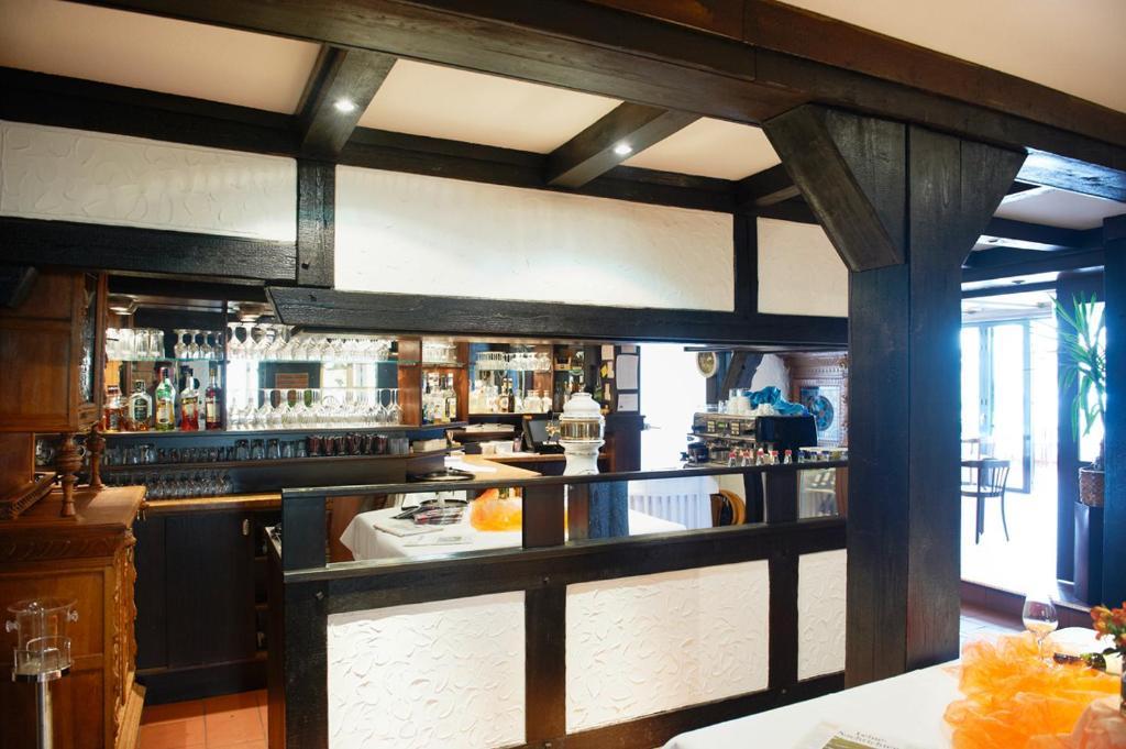 פטנסן Hotel Restaurant Zur Linde מראה חיצוני תמונה