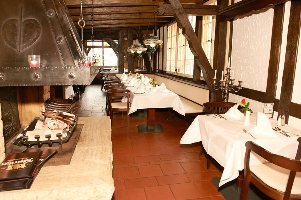 פטנסן Hotel Restaurant Zur Linde מראה חיצוני תמונה