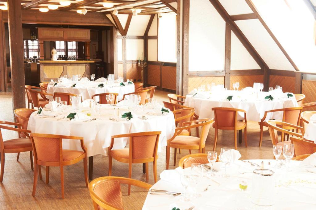 פטנסן Hotel Restaurant Zur Linde מראה חיצוני תמונה