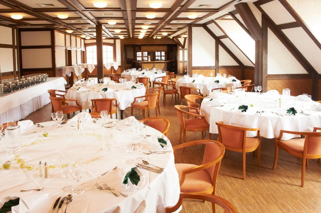 פטנסן Hotel Restaurant Zur Linde מראה חיצוני תמונה